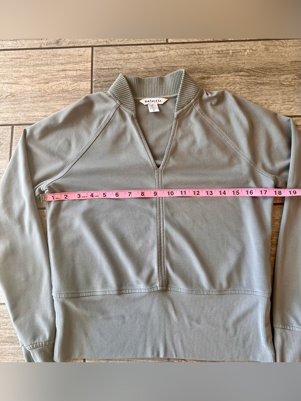 Athleta Lightweight Eastbound Pullover Sweatshirt Sage Gray XS Travel Athleisure - Picture 8 of 10
